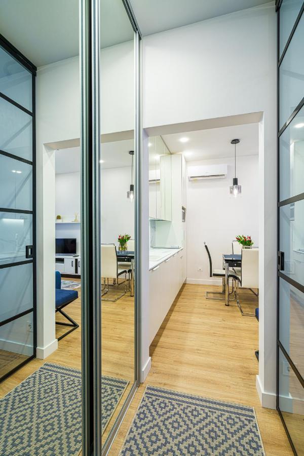 Moder Chic Apartment In Center-Prime Rentals Kaunas Exterior photo